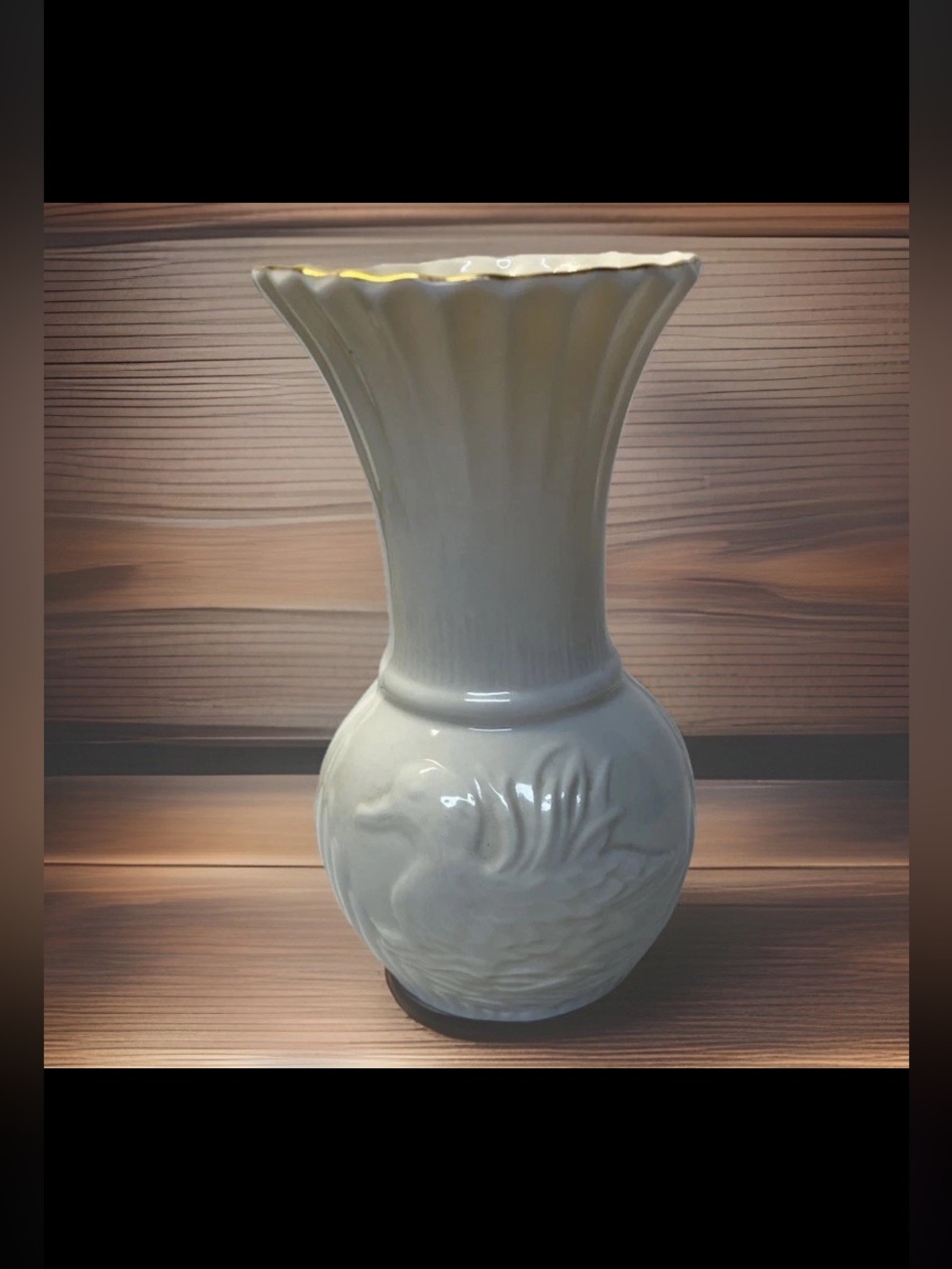 Belleek Ireland Collectors Society Ceramic Mallard Duck Gold Trim Vase 5.25"